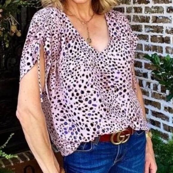CAbi Seaside Top in Pink Panther Leopard Print Size XS - Picture 1 of 14